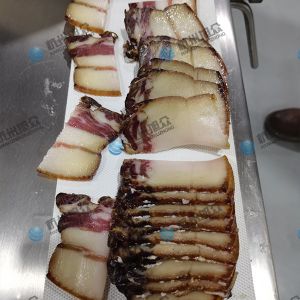 多功能切片機(jī)，現(xiàn)場(chǎng)試機(jī)切4mm熏肉，效果滿意！